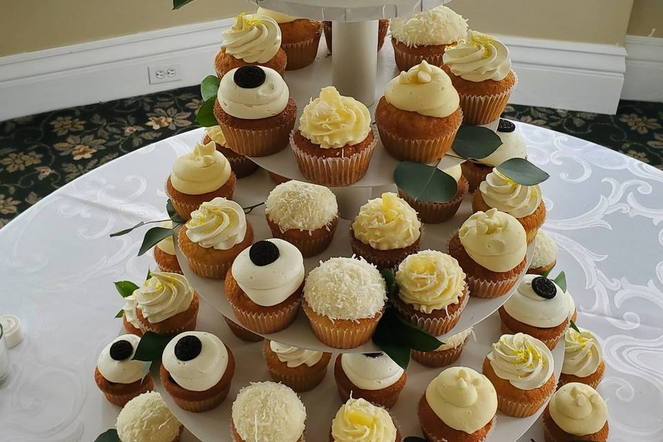 Burlington wedding cupcakes