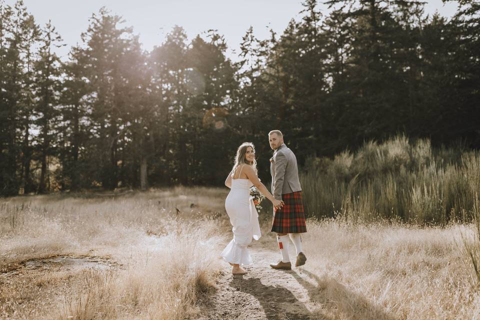 Bride and groom golden hour