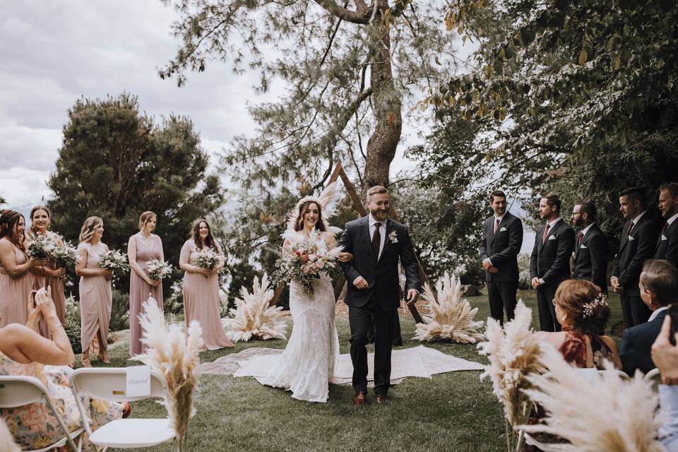 Bride and groom ceremony