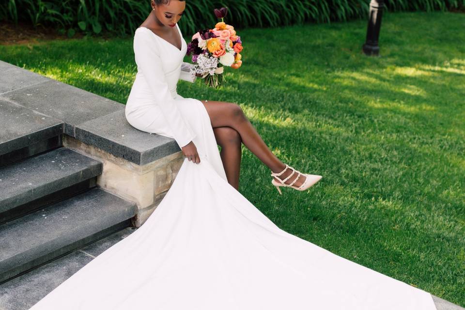 Bold Minimalistic Bride