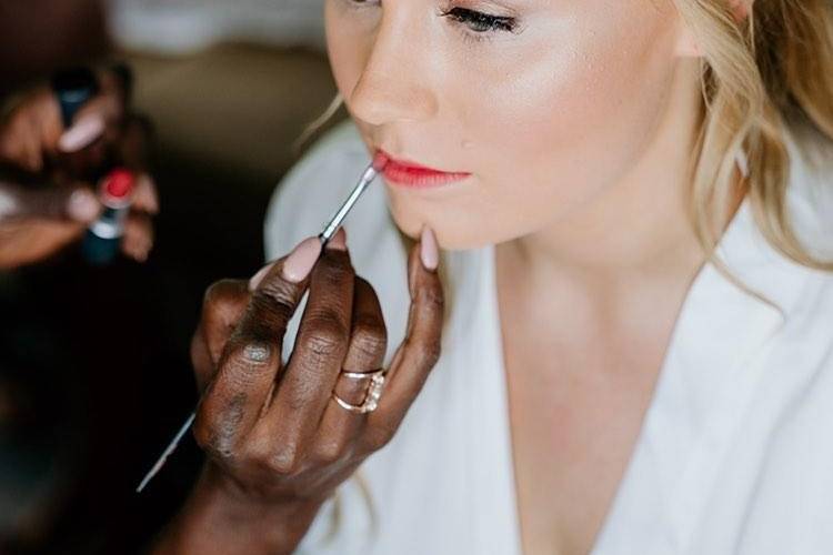 Bridal touch-up