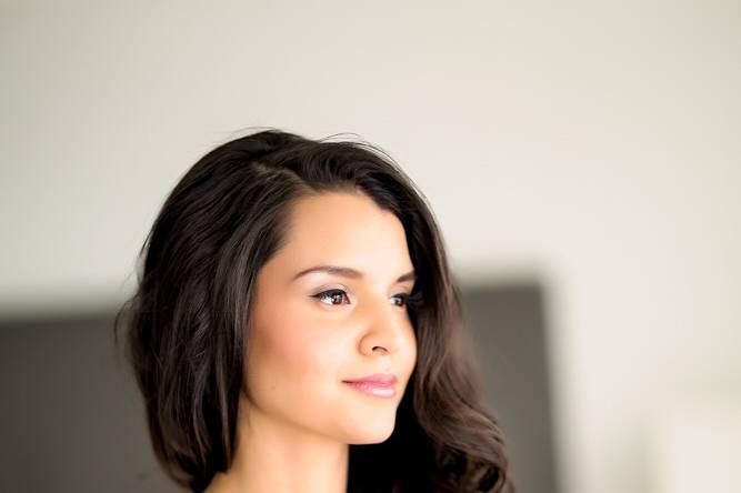 Bride with hair extensions