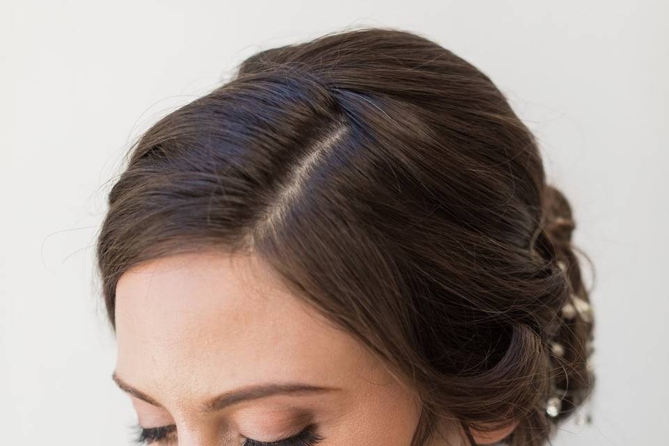 Vietnamese bridal updo