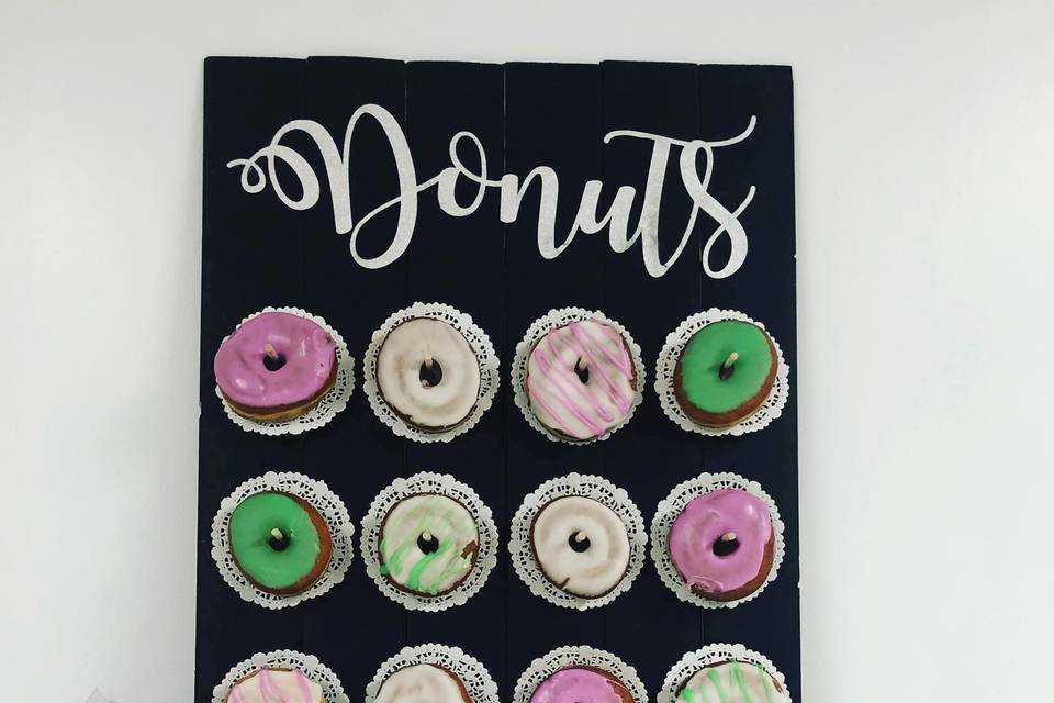 Small donut wall