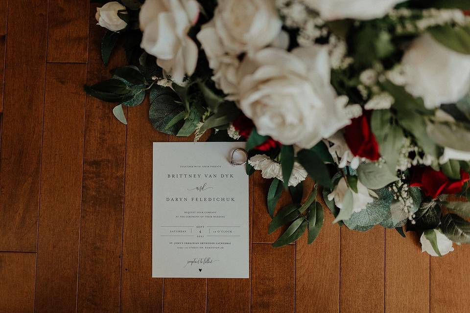 Chic white flowers in bouquet