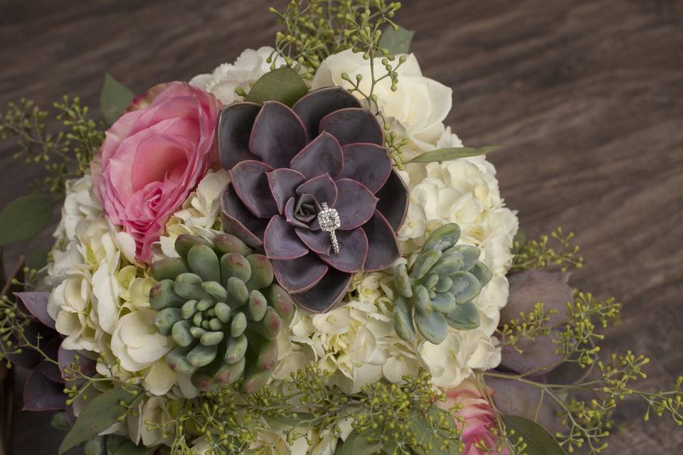 The rings and bouquet