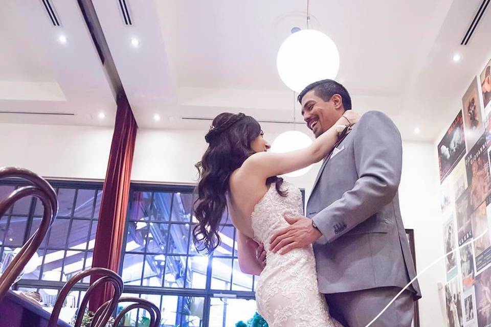 Dance moment in the atelier