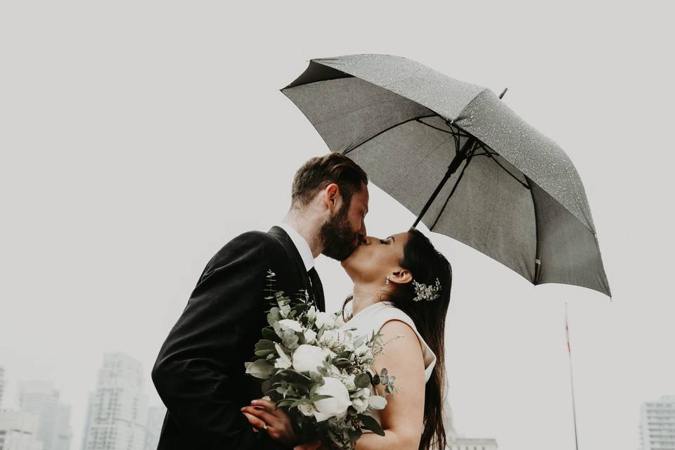 Beautiful Rainy Wedding Day !