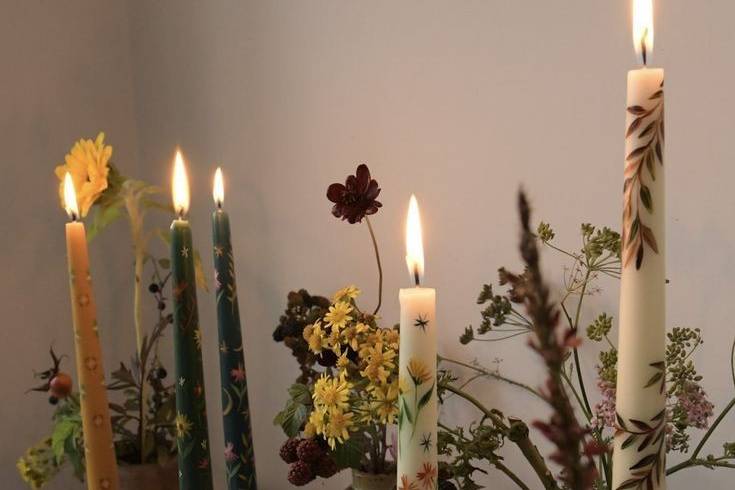 Adding colour to candles