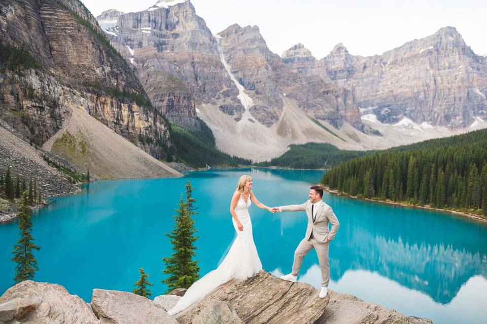 Moraine lake Elopement