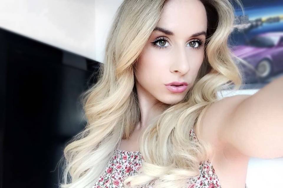 Adina Violetta Makeup & Hair