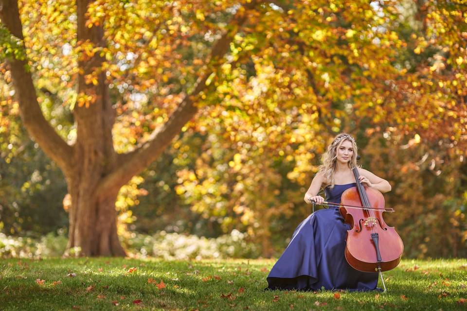Cellist Heather Jackson