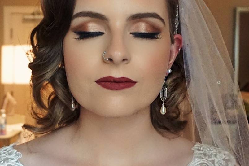 Bridal makeup artist