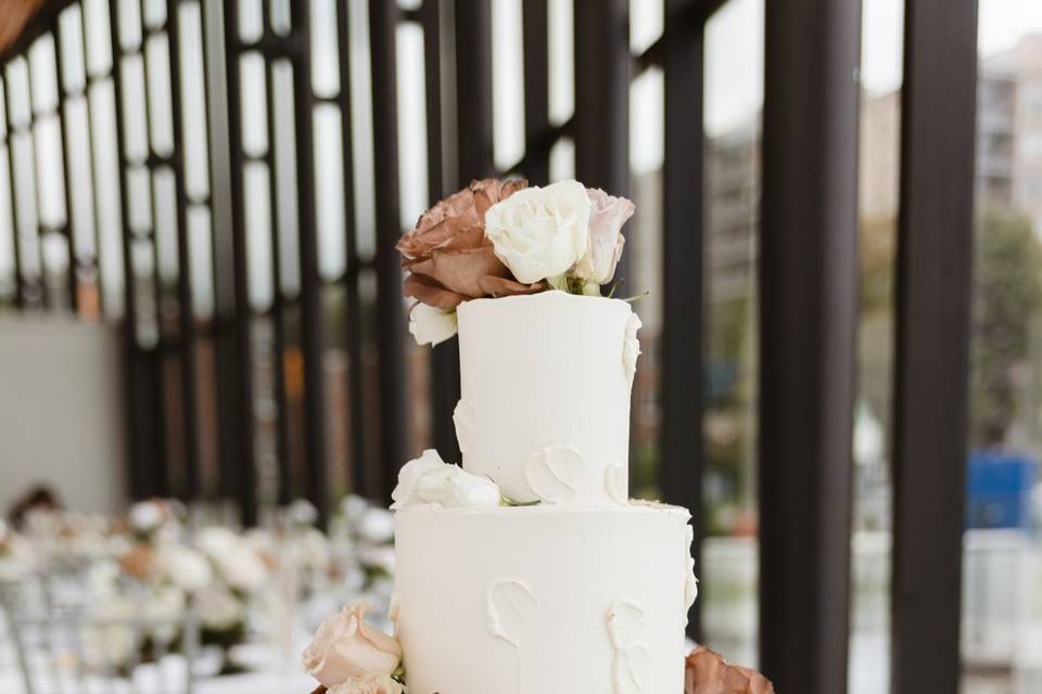 Gorgeous wedding cake