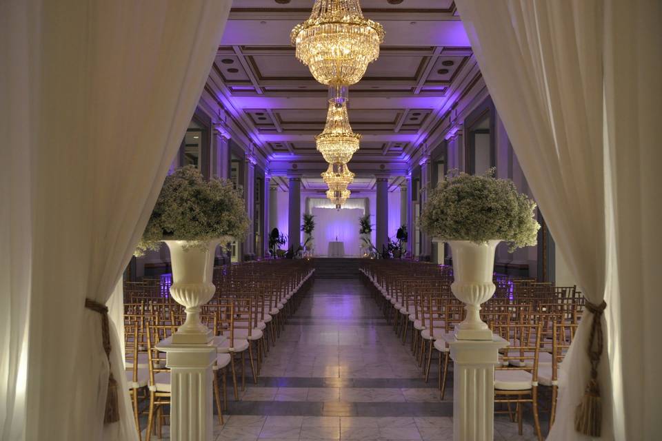 Elegant decor in Peacock Alley