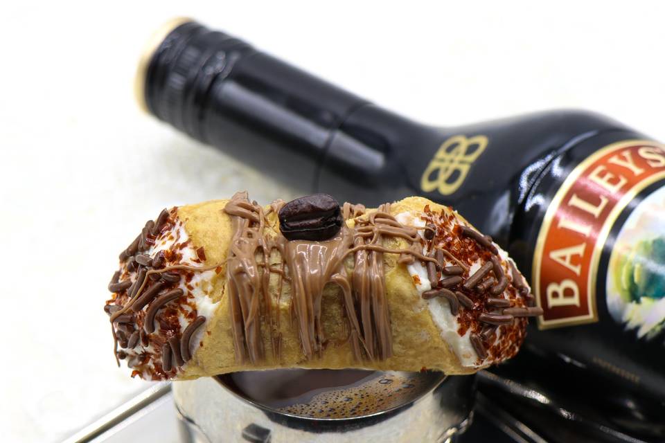 Mr. Baileys Cannoli