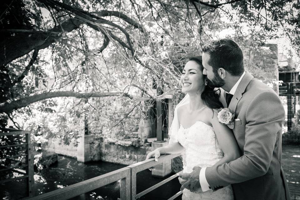 Bride and Groom into nature