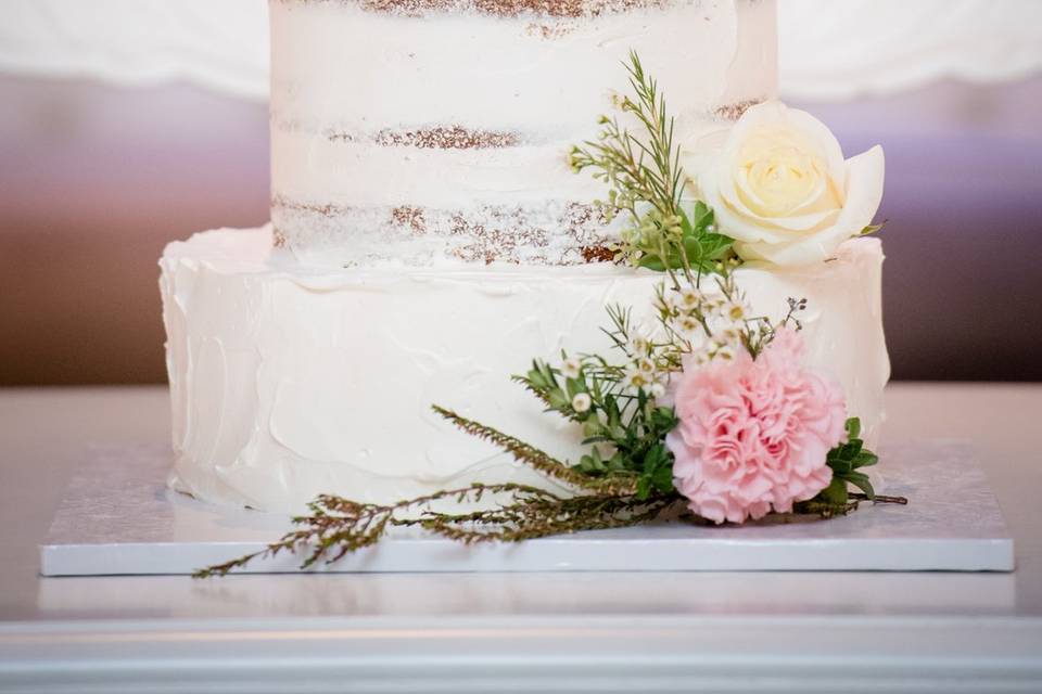 Cake and flowers