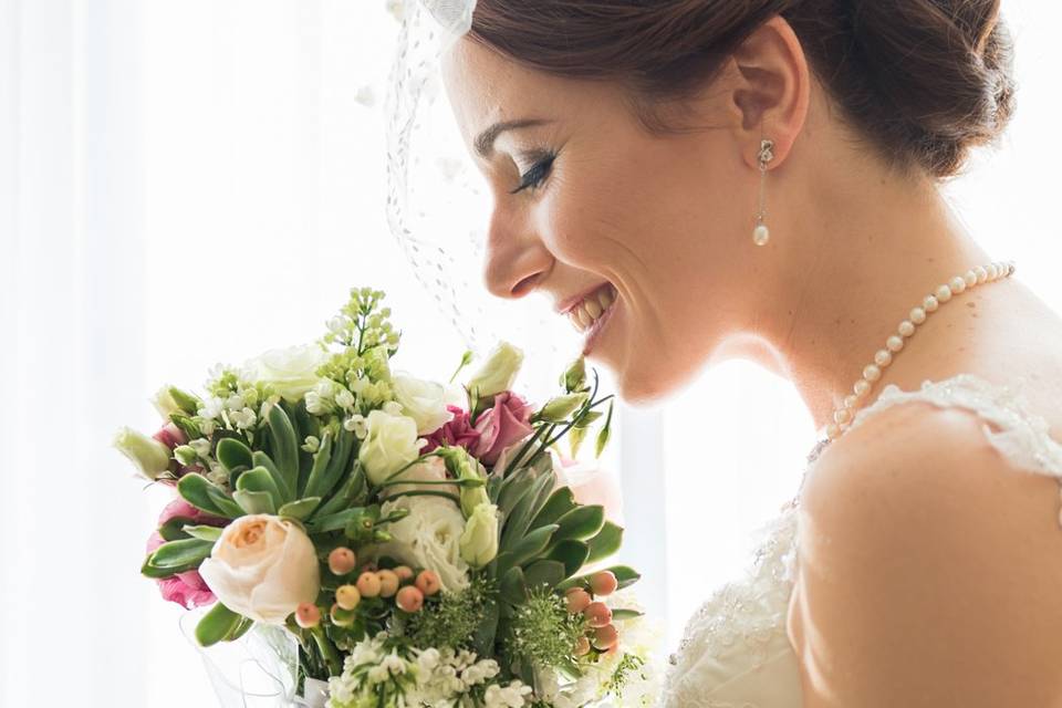 Bride, flowers, getting ready