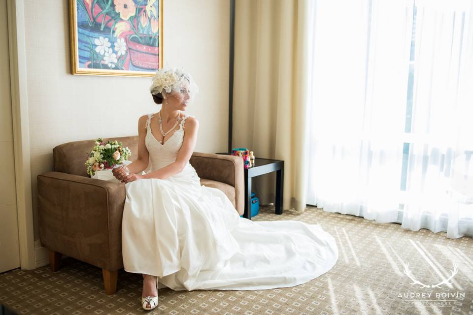 Bride, flowers, getting ready