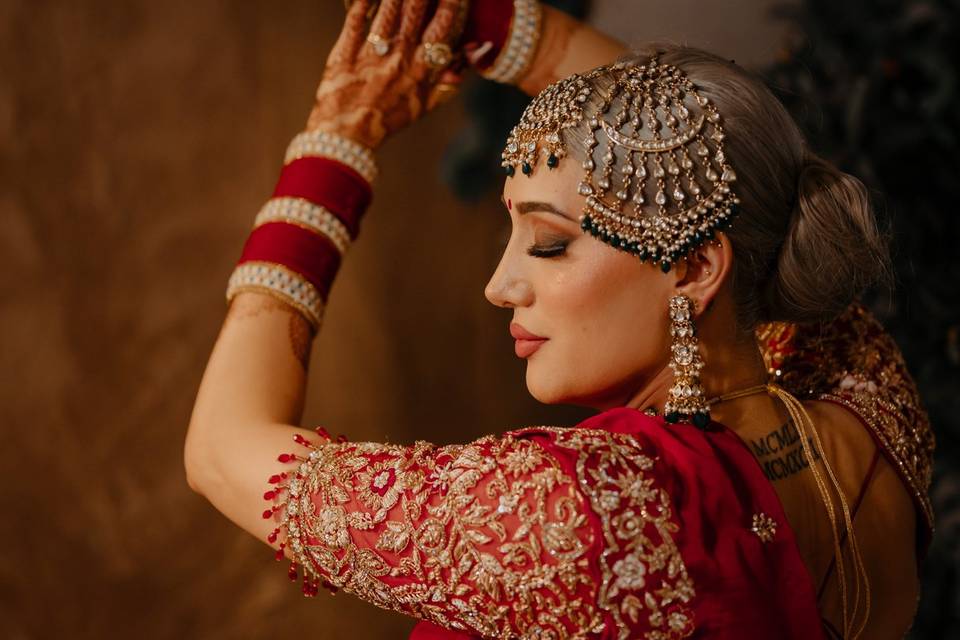 Regal look