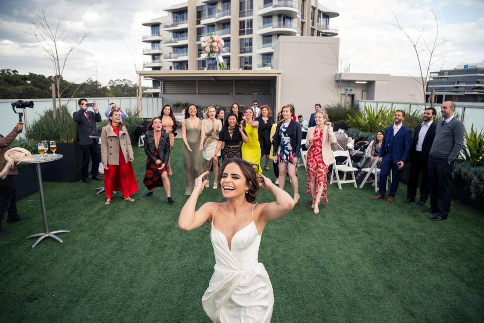 Bouquet toss