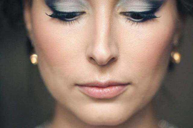 Amal Afoussi | Makeup Artist