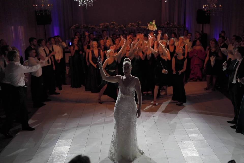 Bouquet toss