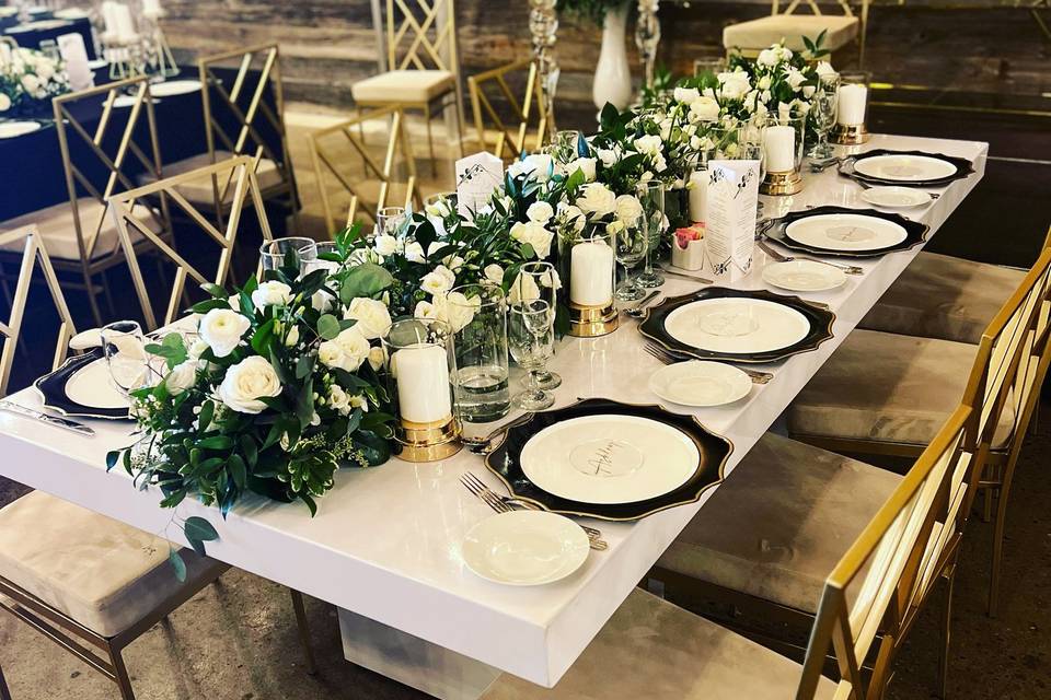 Sweetheart table