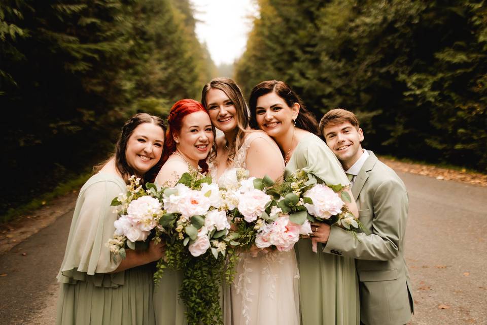 Kelly's bridal team :)