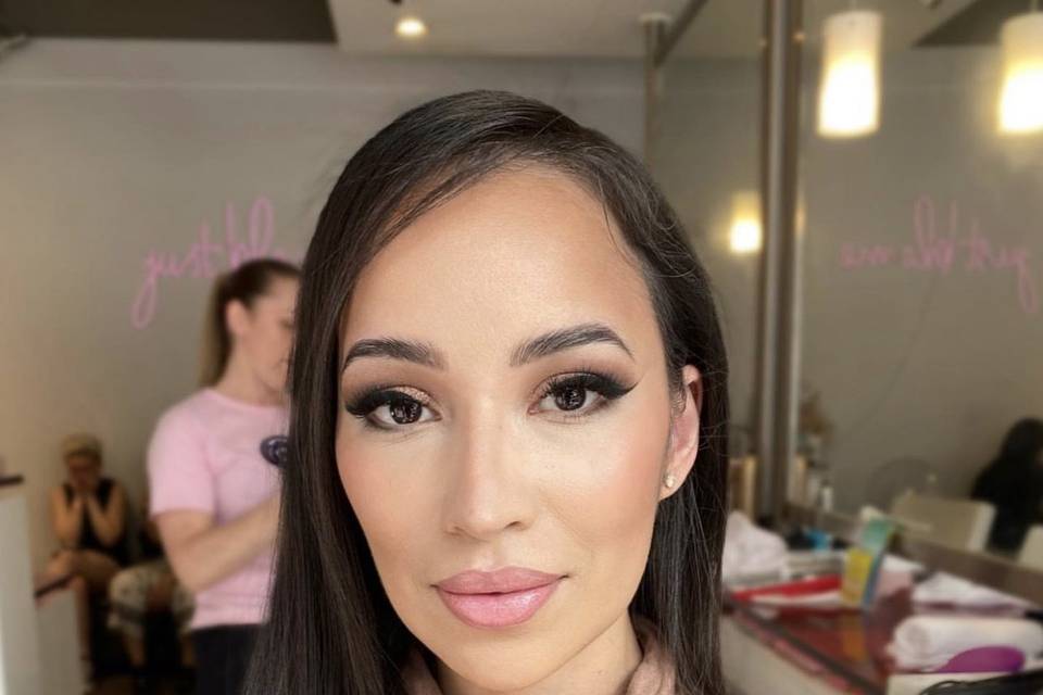Blushed & sculpted!