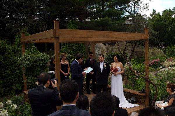 Mariages à Bras Ouverts: Célébrant Montreal-Quebec Officiant