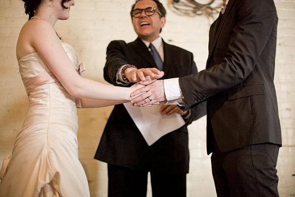 Mariages à Bras Ouverts: Célébrant Montreal-Quebec Officiant