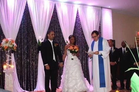 Mariages à Bras Ouverts: Célébrant Montreal-Quebec Officiant