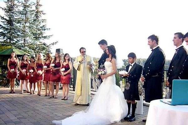 Mariages à Bras Ouverts: Célébrant Montreal-Quebec Officiant