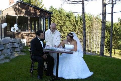 Mariages à Bras Ouverts: Célébrant Montreal-Quebec Officiant