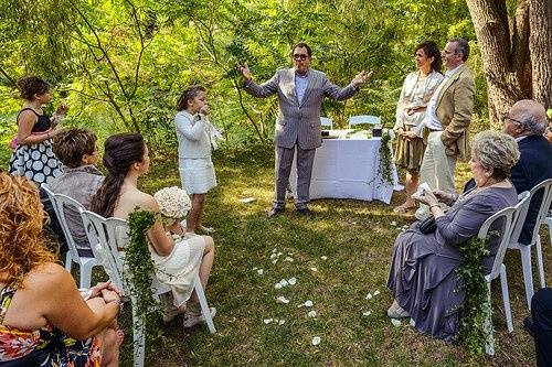 Mariages à Bras Ouverts: Célébrant Montreal-Quebec Officiant