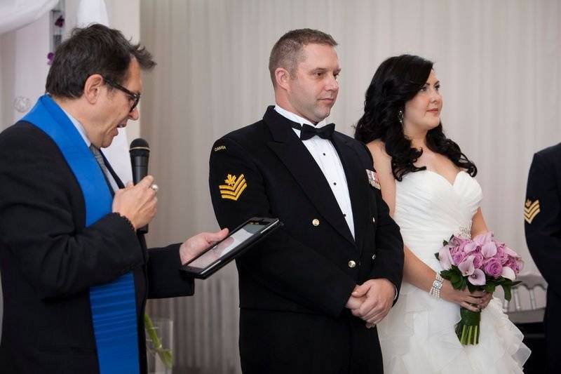 Mariages à Bras Ouverts: Célébrant Montreal-Quebec Officiant