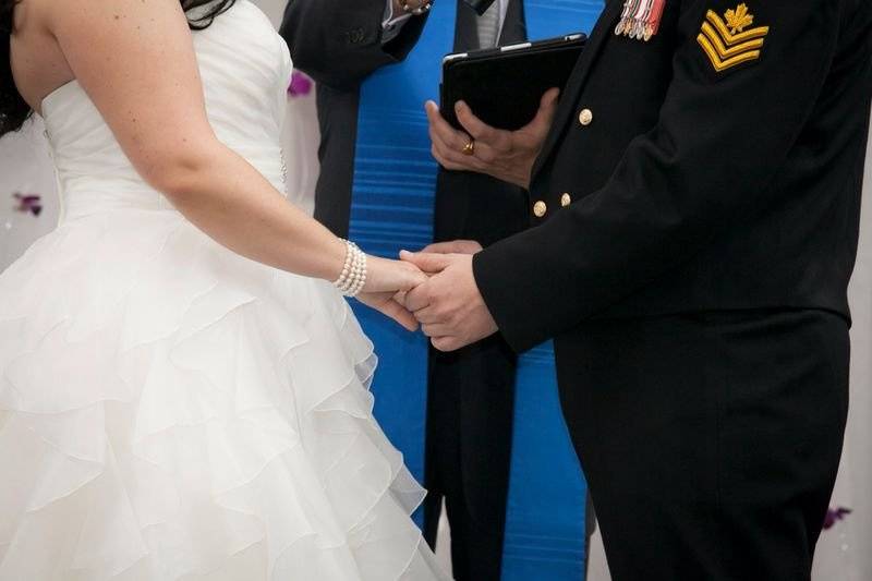 Mariages à Bras Ouverts: Célébrant Montreal-Quebec Officiant