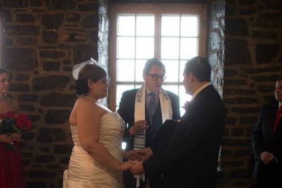 Mariages à Bras Ouverts: Célébrant Montreal-Quebec Officiant