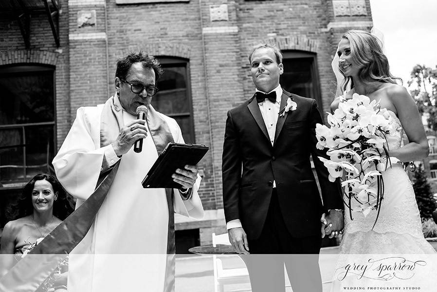 Mariages à Bras Ouverts: Célébrant Montreal-Quebec Officiant