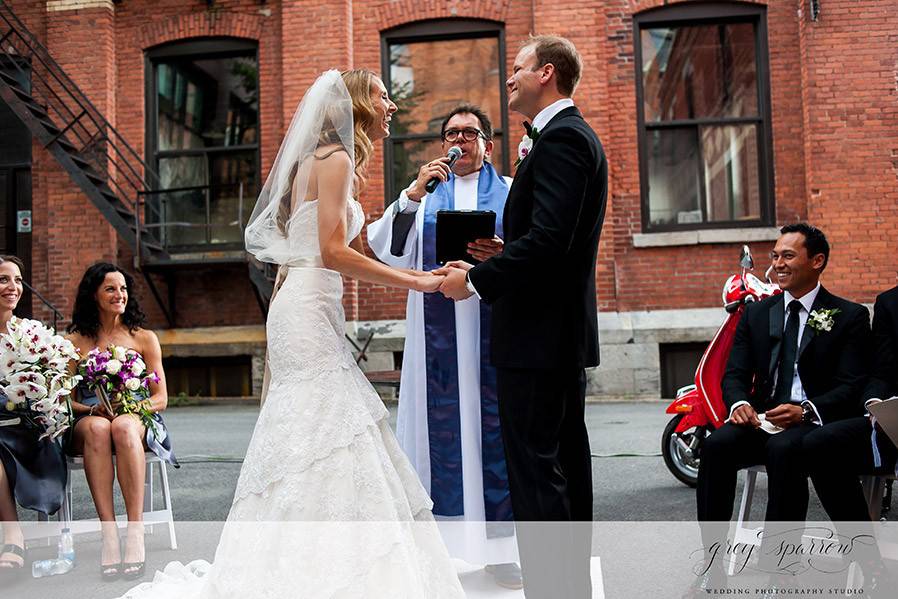 Mariages à Bras Ouverts: Célébrant Montreal-Quebec Officiant