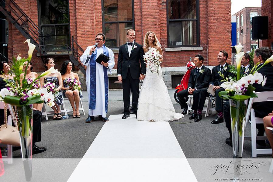 Mariages à Bras Ouverts: Célébrant Montreal-Quebec Officiant