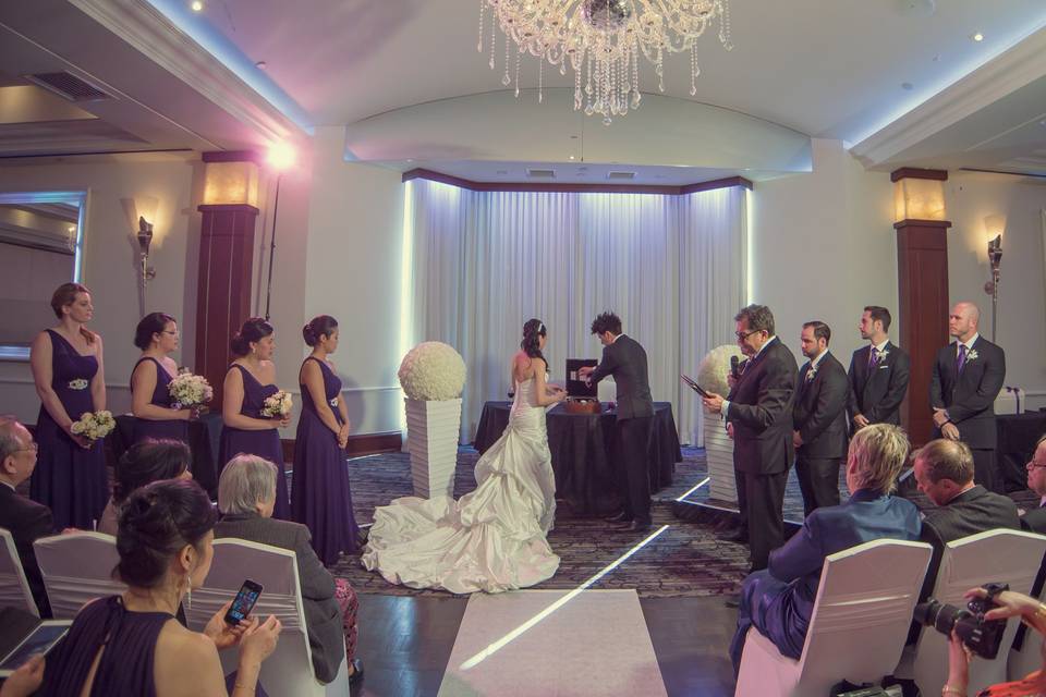 Mariages à Bras Ouverts: Célébrant Montreal-Quebec Officiant