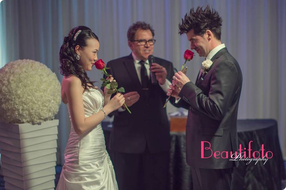 Mariages à Bras Ouverts: Célébrant Montreal-Quebec Officiant