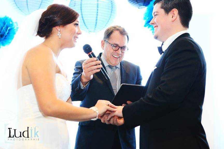 Mariages à Bras Ouverts: Célébrant Montreal-Quebec Officiant