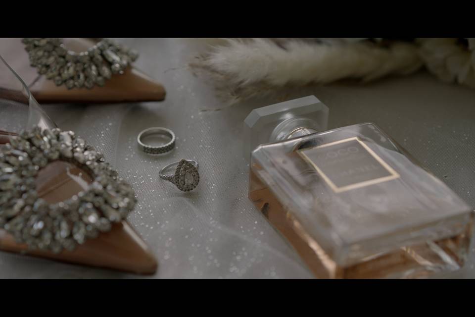 Details flatlay