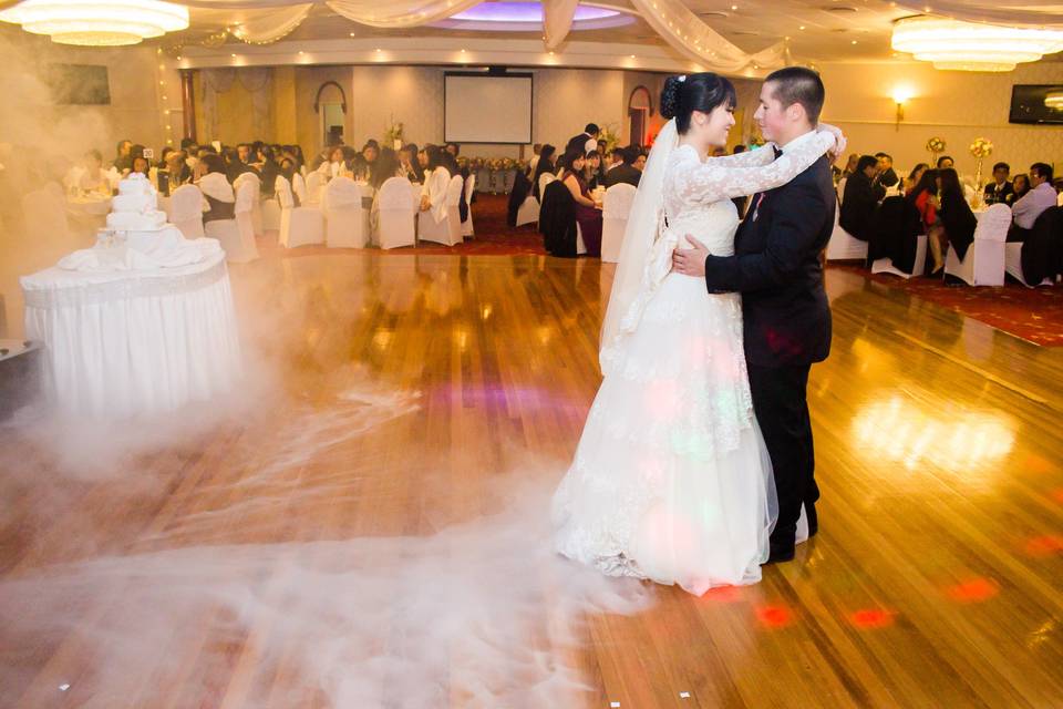 Wedding dj