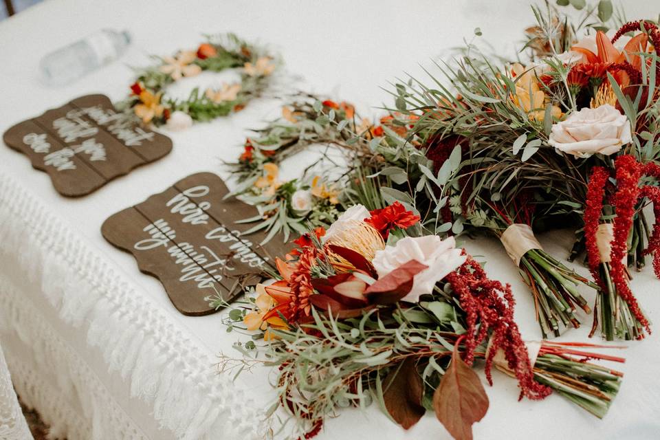Bouquets and floral wreaths