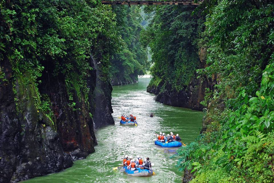 Whitewater rafting, Costa Rica